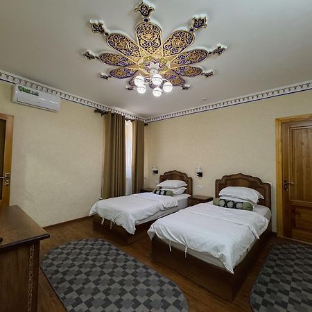 Old Gate Family Guest House Bukhara Bagian luar foto