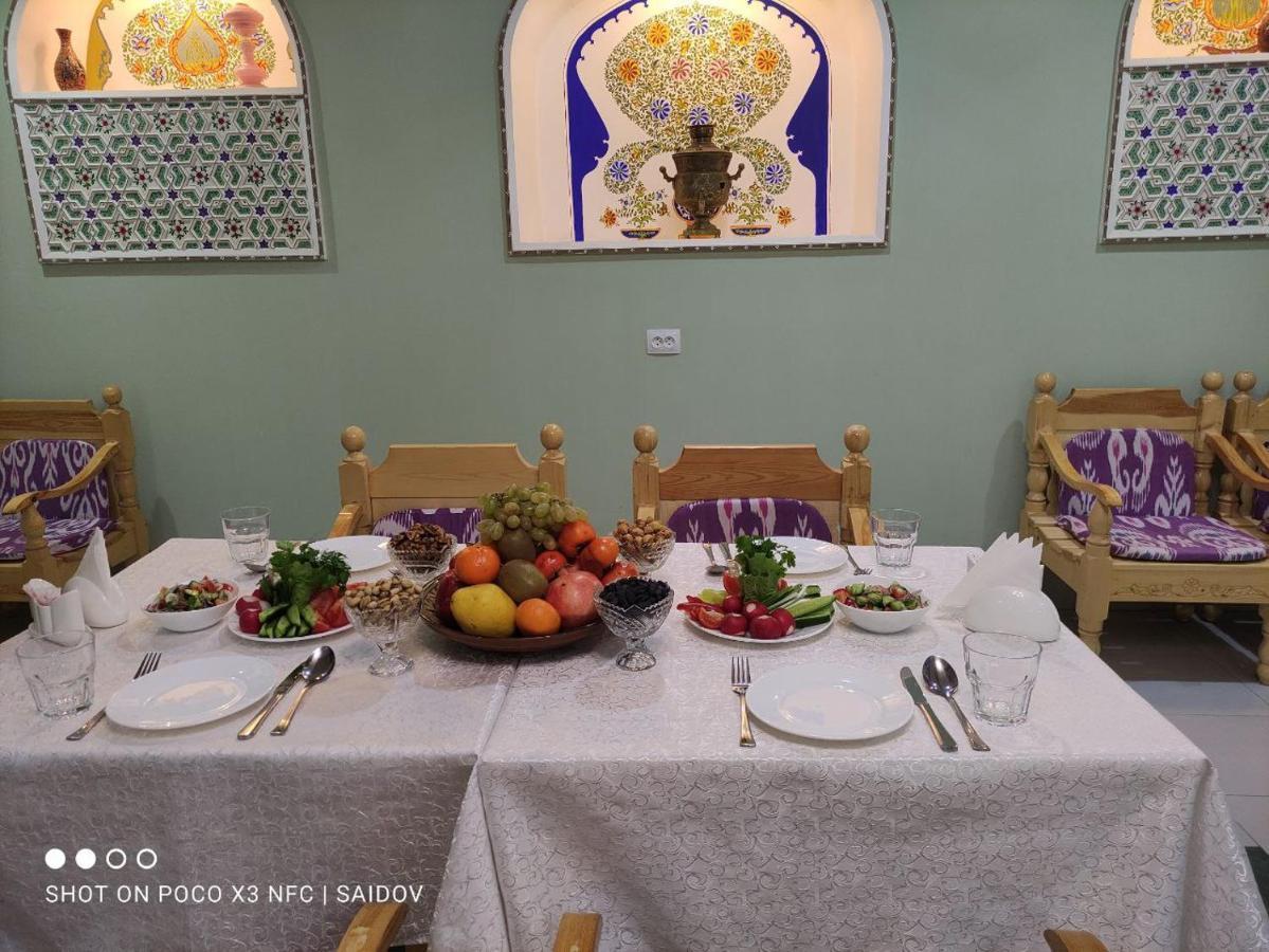 Old Gate Family Guest House Bukhara Bagian luar foto