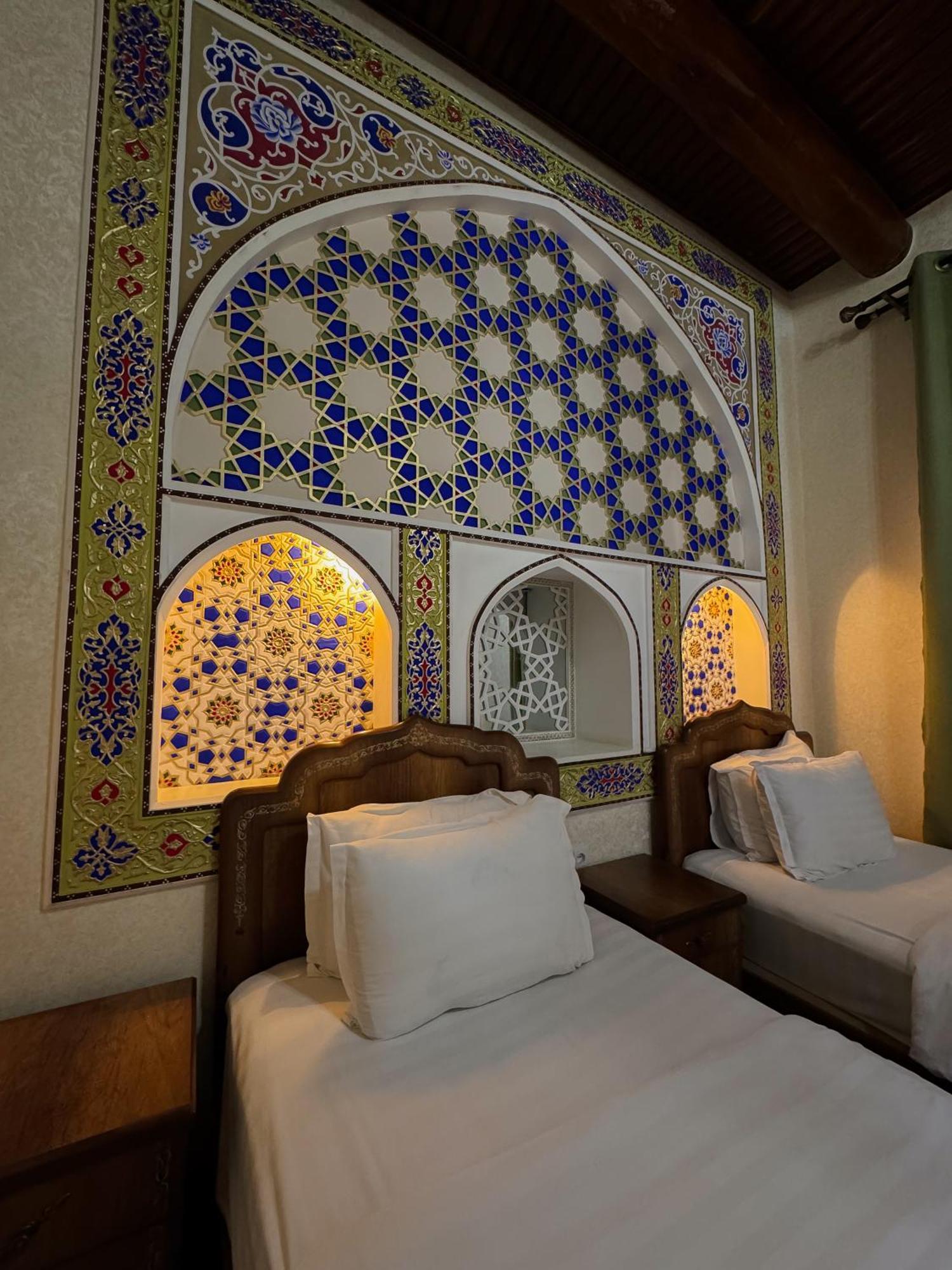 Old Gate Family Guest House Bukhara Bagian luar foto