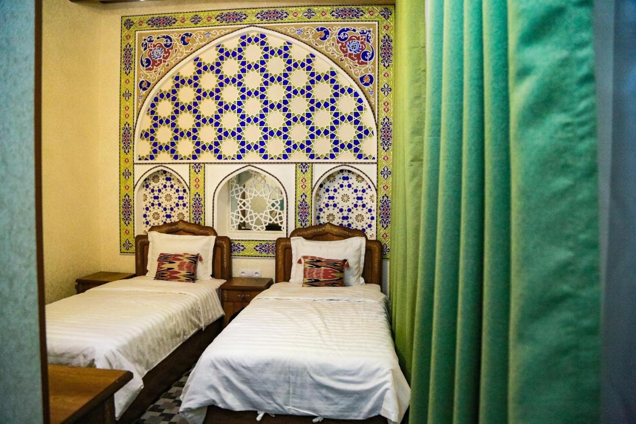Old Gate Family Guest House Bukhara Bagian luar foto