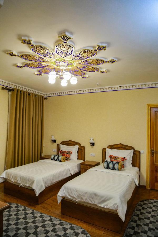 Old Gate Family Guest House Bukhara Bagian luar foto