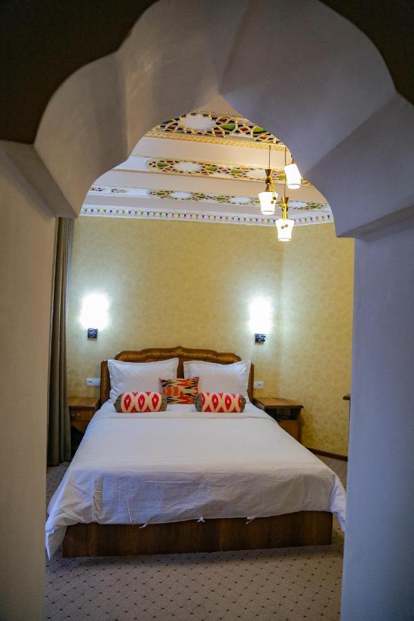 Old Gate Family Guest House Bukhara Bagian luar foto